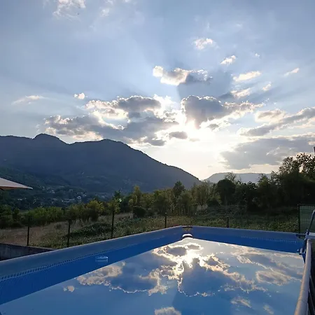 Vikend- Kuca 코니츠