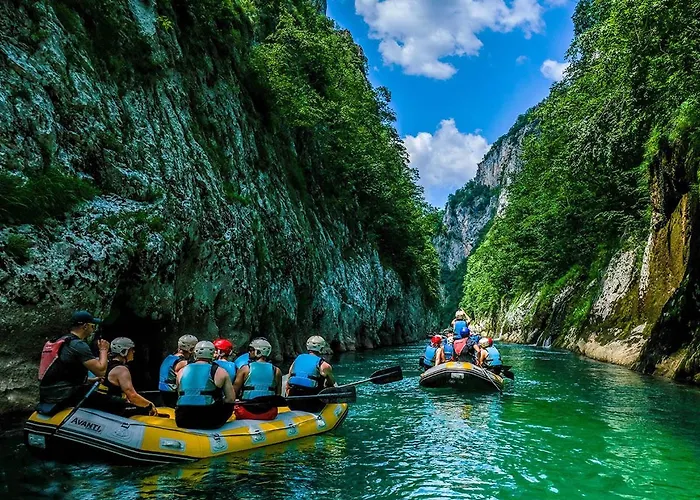 Vikend- Kuca ヴィラ コニツ